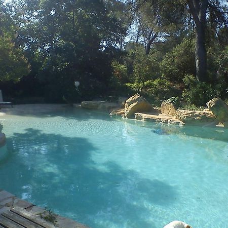Bed and Breakfast La Bousquatiere Пьолан Номер фото